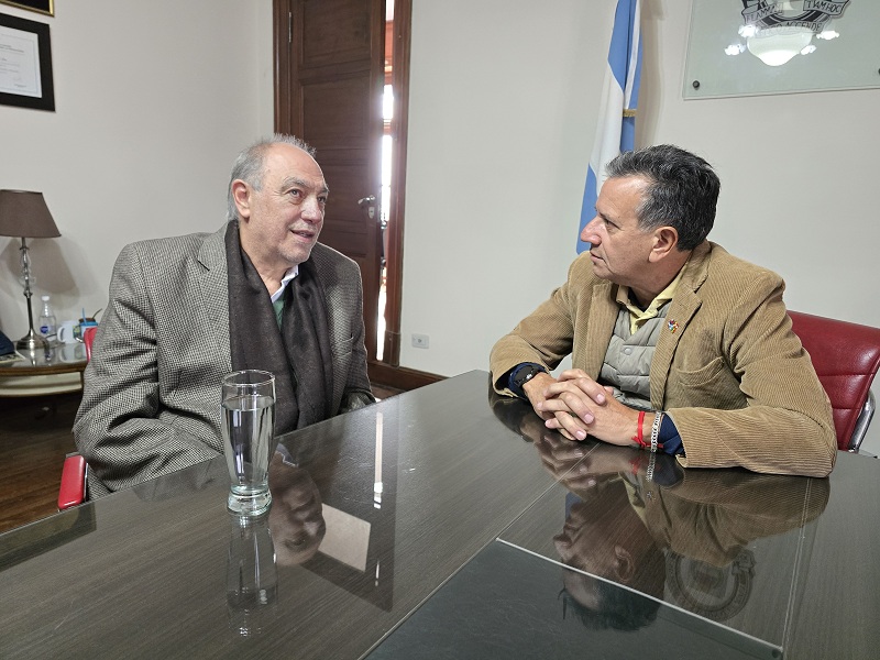 Se analizan nuevos proyectos para mejorar la infraestructura de la carrera de Medicina